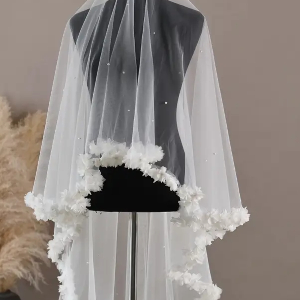 Elegant White Floral Veil
